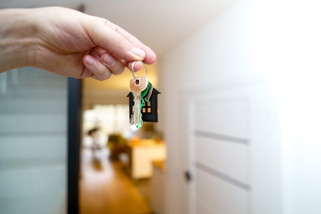can foreigners buy apartment in poland